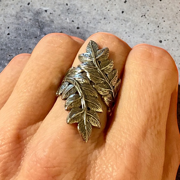 925 STERLING Artisan Leaf Band Ring in size 6 - Picture 2 of 3